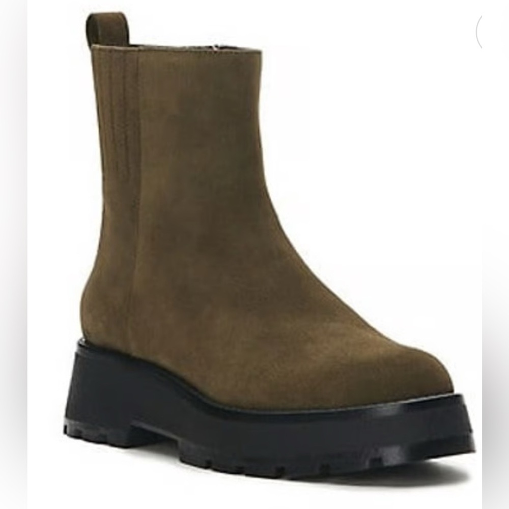 New!‎ Vince Camuto Neframes Leather Bootie Olive Green Lug Sole Sz 8.5 $189